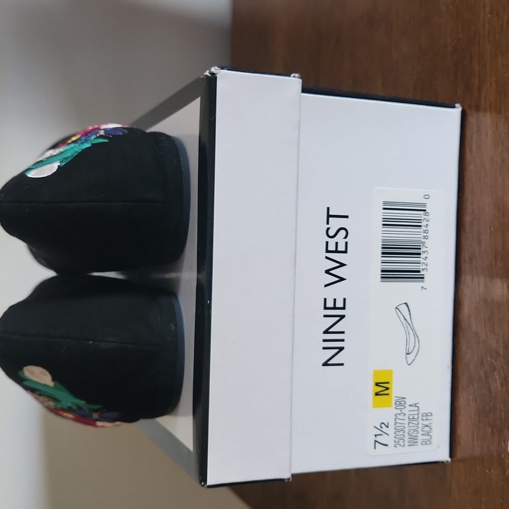 Nine West Flats - Picture 2 of 4